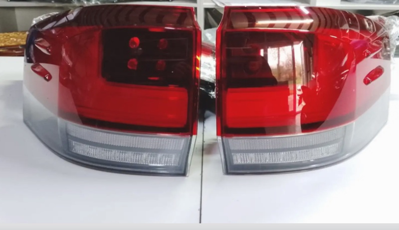 Задние фонари toyotra Land Cruiser 300 2020-2026